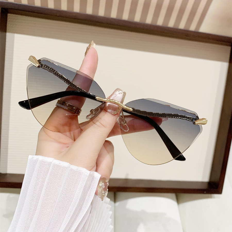 Street Fashion Glasses - 1Pc Women's Fashion Glasses New Style