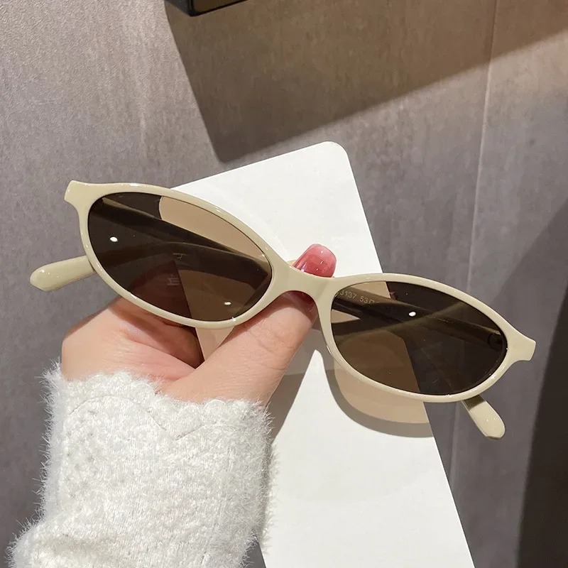 New Retro Sexy Cat Eye Sunglas - Street Fashion Brands recension och pris