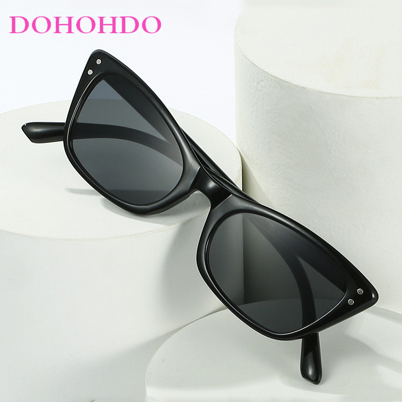Vintage Small Cat Eye Sunglass - Street Fashion Photography recension och pris