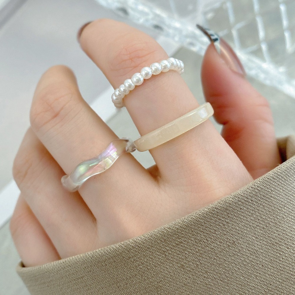 Acrylic Minimalist Accessories - Street Fashion Essentials recension och pris
