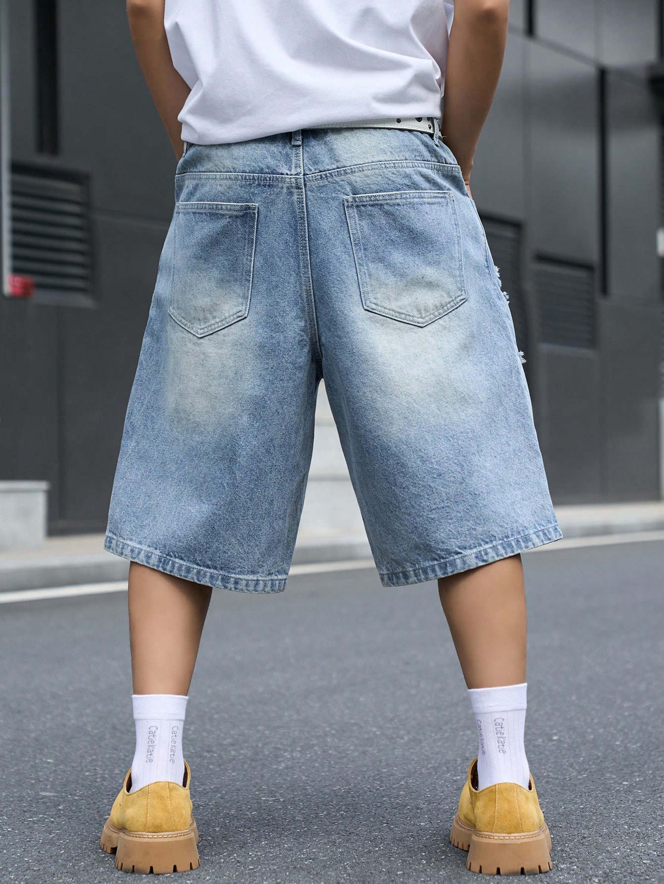 Men's Loose Fit Denim Bermuda  - Street Fashion Types recension och pris